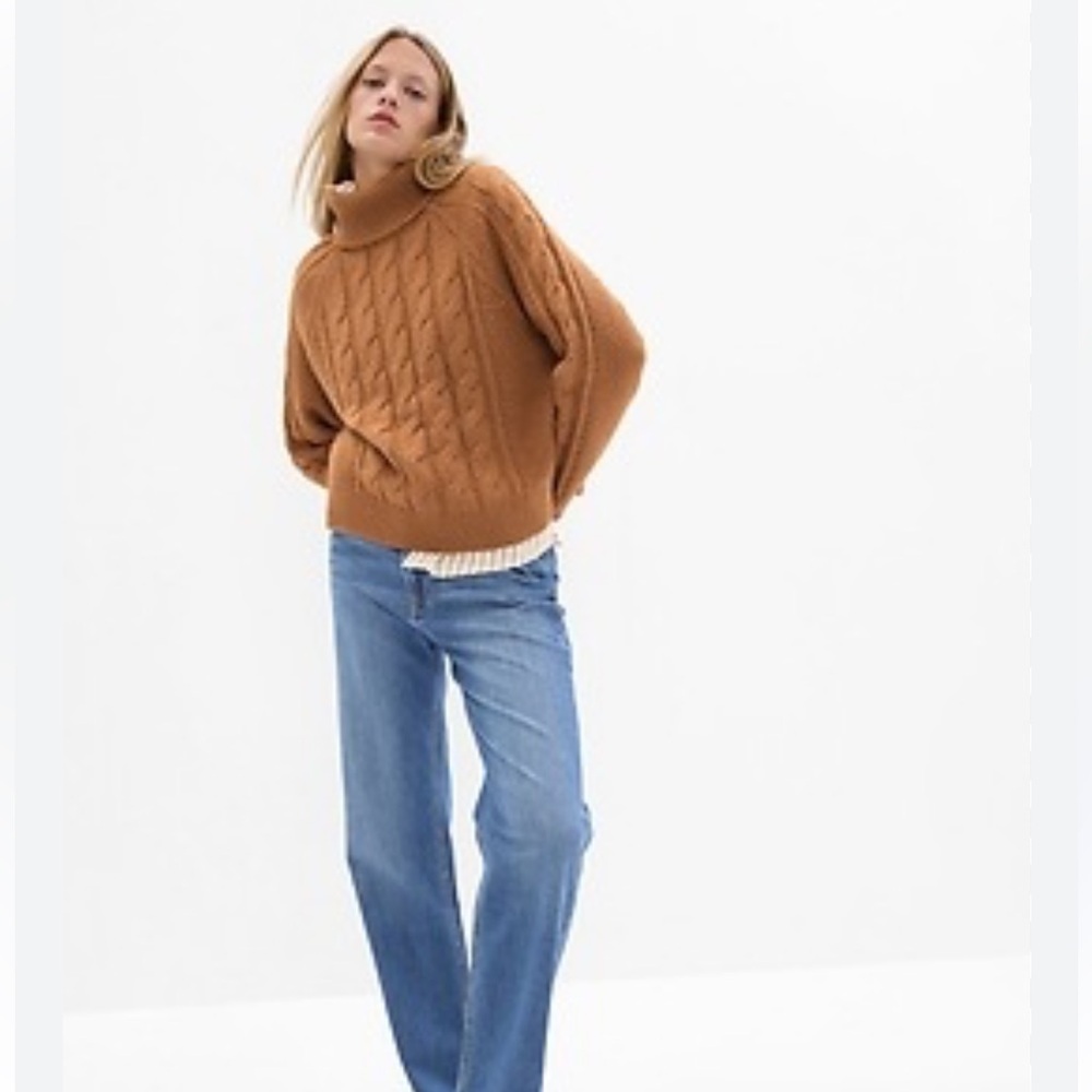 GAP Tan Turtleneck Cable-Knit Sweater Size XS